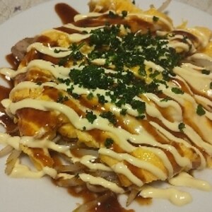 まな板も包丁も不要！もやしとチーズのとん平焼き風✿